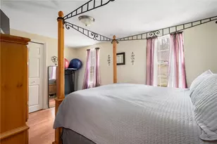 52 Lincoln St, Smithfield, RI 02917 - Photo 31