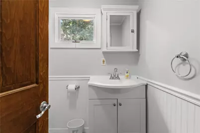 35 Pope Street, Newport, RI 02840 - Photo 13