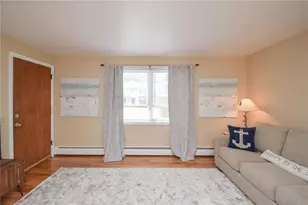 70 Carroll Ave, Newport, RI 02840 - Photo 17