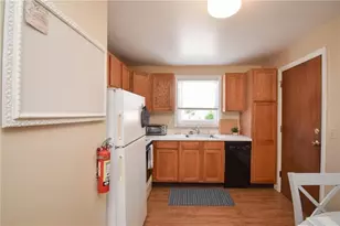 70 Carroll Ave, Newport, RI 02840 - Photo 7