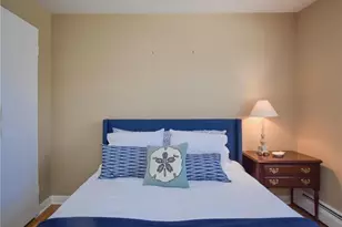 70 Carroll Ave, Newport, RI 02840 - Photo 33