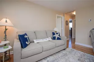 70 Carroll Ave, Newport, RI 02840 - Photo 11