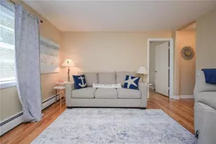 70 Carroll Ave, Newport, RI 02840 - Photo 15