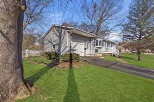 4 York Dr, Coventry, RI 02816 - Photo 3