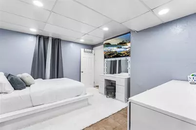 1605 Main Street, West Warwick, RI 02893 - Photo 25