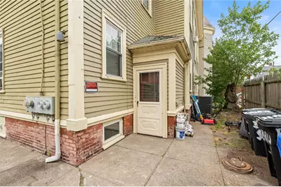 133 Cottage Street, Pawtucket, RI 02860 - Photo 5