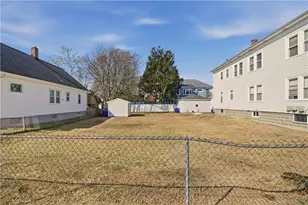 982 York Ave, Pawtucket, RI 02861 - Photo 43