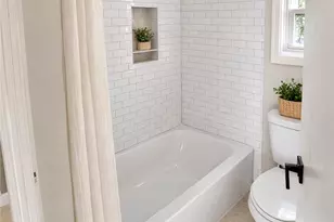 40 Bourne St, Bristol, RI 02809 - Photo 3