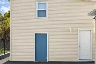 40 Bourne St, Bristol, RI 02809 - Photo 9