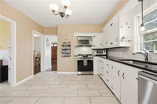 44 Eddy St, Cumberland, RI 02864 - Photo 5