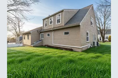 9 Country Parkway, North Providence, RI 02911 - Photo 35