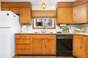 14 Metcalf Dr, Cumberland, RI 02864 - Photo 9