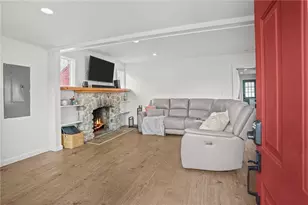 115 Samuel Gorton Ave, Warwick, RI 02889 - Photo 5