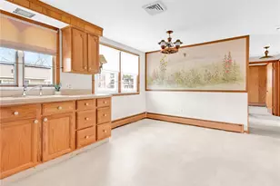 106 Coyle Ave, East Providence, RI 02916 - Photo 9