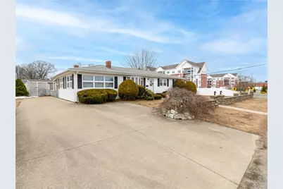 106 Coyle Avenue, East Providence, RI 02916 - Photo 29