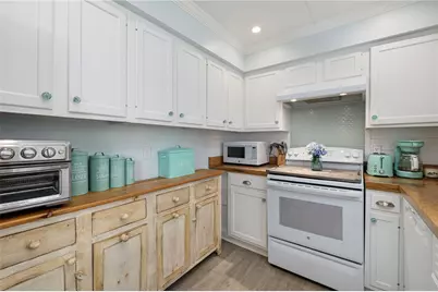 133 Carroll Avenue, Newport, RI 02840 - Photo 13