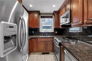 711 Academy Ave, Providence, RI 02908 - Photo 3