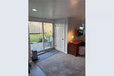 16 Dudley Avenue #7, Newport, RI 02840 - Photo 9