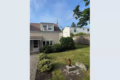 16 Dudley Avenue #7, Newport, RI 02840 - Photo 1