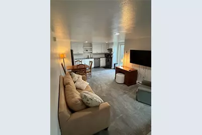 16 Dudley Avenue #7, Newport, RI 02840 - Photo 5