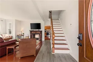 22 Summer St, Newport, RI 02840 - Photo 3