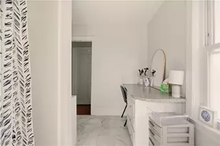22 Summer St, Newport, RI 02840 - Photo 23