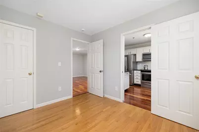 231 Maple Avenue #204, Newport, RI 02840 - Photo 9