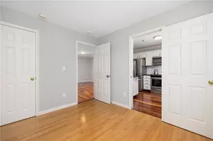 231 Maple Ave, Newport, RI 02840 - Photo 9