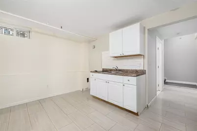 231 Maple Avenue #204, Newport, RI 02840 - Photo 27