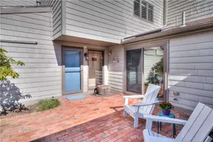 35 Sea Breeze Ln, Bristol, RI 02809 - Photo 3