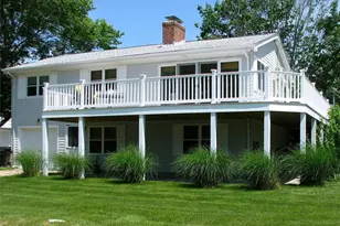 10 Burbank Ave, Narragansett, RI 02882 - Photo 1