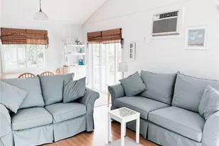 10 Burbank Ave, Narragansett, RI 02882 - Photo 13