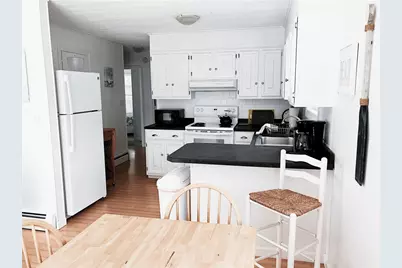 10 Burbank Avenue, Narragansett, RI 02882 - Photo 9