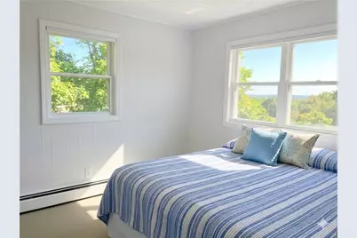 10 Burbank Avenue, Narragansett, RI 02882 - Photo 5