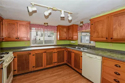 9 Edwards Avenue, South Kingstown, RI 02879 - Photo 11