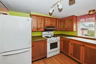 9 Edwards Avenue, South Kingstown, RI 02879 - Photo 17