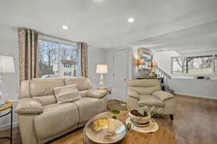 6 Tennyson Rd, Warwick, RI 02888 - Photo 27