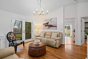 6 Tennyson Rd, Warwick, RI 02888 - Photo 17