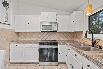 6 Tennyson Road, Warwick, RI 02888 - Photo 13