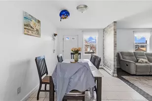 164 W School St, Woonsocket, RI 02895 - Photo 5