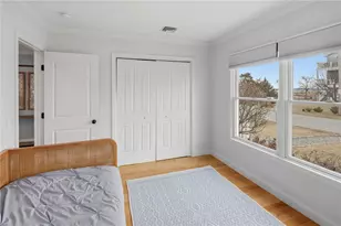 360 Shawomet Ave, Warwick, RI 02889 - Photo 19