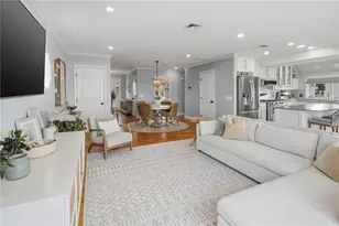 360 Shawomet Ave, Warwick, RI 02889 - Photo 11