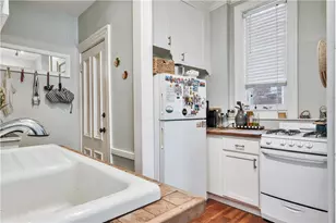 453 Angell St, Providence, RI 02906 - Photo 35