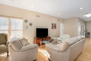 21 Cambridge Cir, Smithfield, RI 02917 - Photo 5