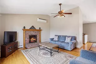 24 Sandy Ln, Bristol, RI 02809 - Photo 9