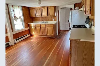 37 Castle Street, East Greenwich, RI 02818 - Photo 3