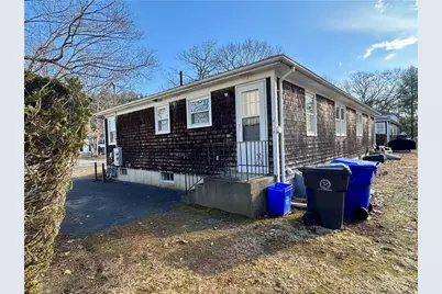 135 Rounds Avenue, East Providence, RI 02915 - Photo 7