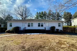 135 Rounds Ave, East Providence, RI 02915 - Photo 19