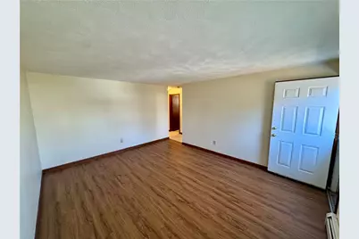 135 Rounds Avenue, East Providence, RI 02915 - Photo 5