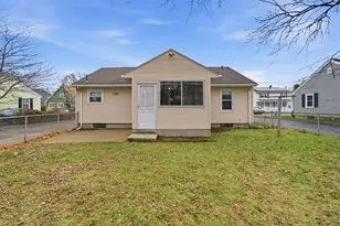 80 Maplecrest Dr, Pawtucket, RI 02861 - Photo 35